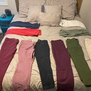 Old Navy Pixie Pant lot! 💚💙💜❤️🖤🤍💛💕